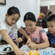 寓教于乐！先锋社区“一字一梦”活动带居民感受活字印刷魅力