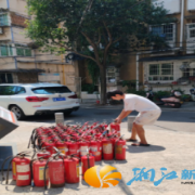 溁湾镇社区开展灭火器集中换粉与增配行动 筑牢消防安全“防火墙”