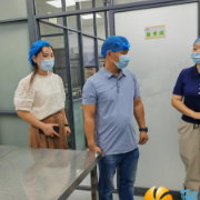 白鹤咀社区筑牢“舌尖安全”防线
