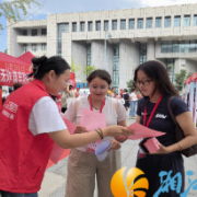 学堂坡社区：校地联动，迎新更“赢心”
