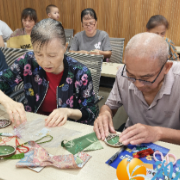 “非遗宋锦迎中秋，金融权益护安康”