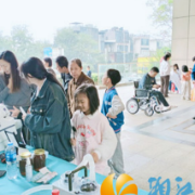 便民服务零距离 温情暖意云溪湾