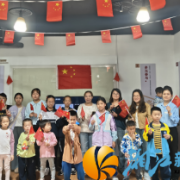 银建社区：重温红色记忆 凝聚邻里温情
