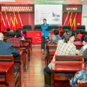 “向阳花”行动走进长华社区，“乐龄相伴”赋能隔代教育