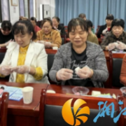 金江社区开展“喜迎国庆，情暖中秋”主题活动