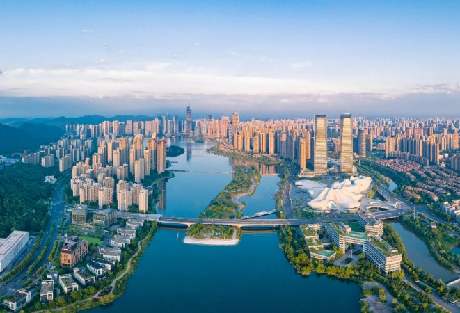 何朝晖率队赴复旦大学、上海交通大学对接科创飞地建设和大学生创新创业工作