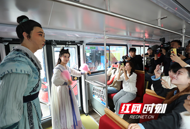 能观光，还能看戏！长沙有座“移动剧场”
