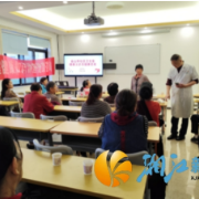 金山桥社区联合多方开展“守护银龄健康 共筑幸福晚年”主题义诊活动