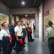 湘江新区（岳麓区）工商联组织民营经济代表人士开展理想信念教育活动