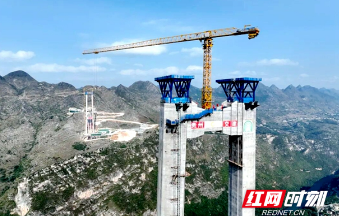 “世界第一高桥”顺利通车，中联重科塔机助力天堑变通途