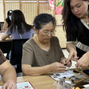 移风易俗传新风 巧手风铃寄秋情