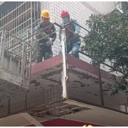 持续发力！联丰村再掀老旧招牌拆除整治行动