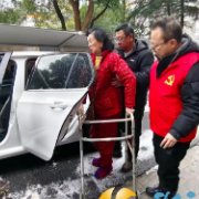暖心救援解民忧 网格服务递暖意
