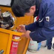 湘江新区拧紧燃气安全“第一扣” 督导企业上好“开工第一课讲安全”