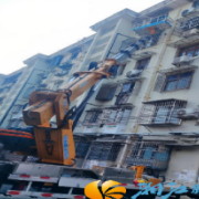 社区协调解民忧 更换管道除顽疾