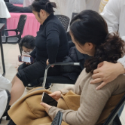 学府社区联合高校实践团开展健康义诊 暖心服务筑牢民生幸福线