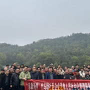 竹马塘社区:不负春日好时光 “乐龄湘伴”踏春行