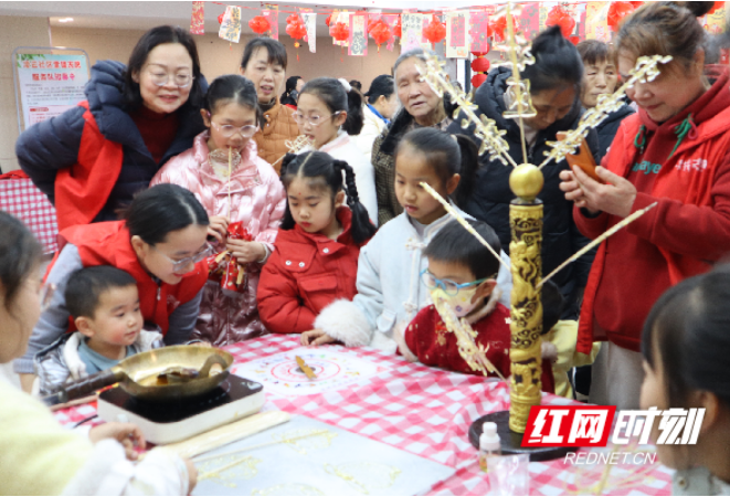 当学雷锋遇上元宵节，他们在赓续雷锋志中欢庆佳节！