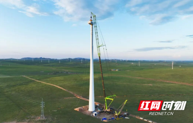 摘金手指揽金口碑！中联重科产品登顶2026工程机械TOP50榜单