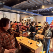 咸嘉新村社区开展“共建健康城镇 共筑健康防线”健康宣讲活动