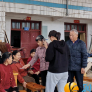 便民服务“不打烊”，入户认证解民忧