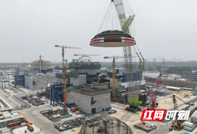 中联重科4000吨履带起重机助力海南昌江核电4号机组外穹顶精准吊装