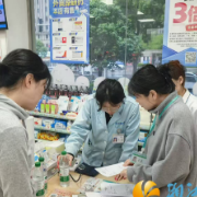 钰龙社区：从严核查促规范 筑牢防线保健康