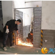 滨江金融社区整治公共区域乱象：拆除私装铁门，打通“生命通道”