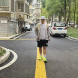 直通家门的专属盲道，连拐角都充满爱意