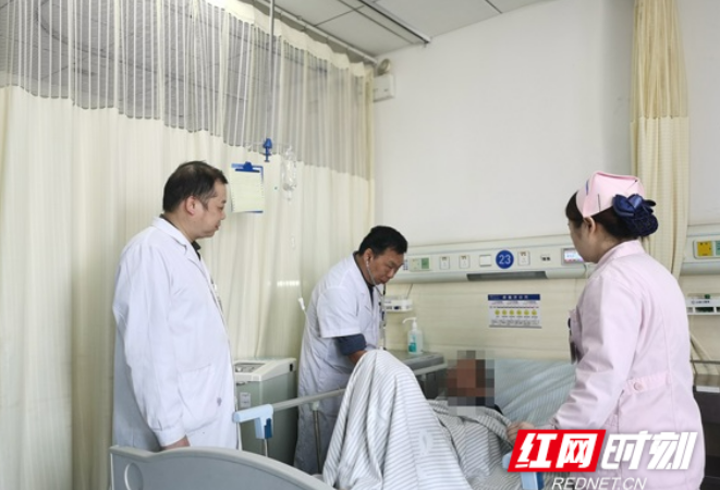 老人路边摔倒昏迷，无身份证无手机无社保卡……长沙医保部门这个操作亮了