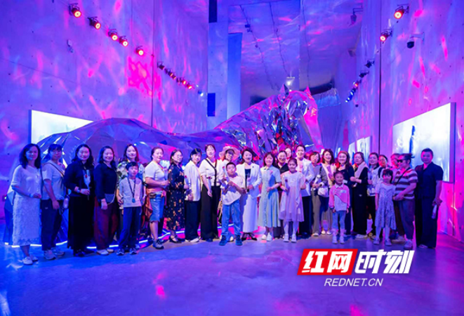 不只是展览，更是告白：长沙这个艺术馆以公益之名温暖母亲节
