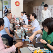 三甲专家“下沉”社区护胃，这场“无幽日”义诊让居民直呼“贴心”