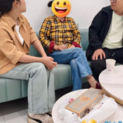 拒礼不拒心 “哨声”为民传温情