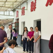 一把爱心剪,情暖困难户