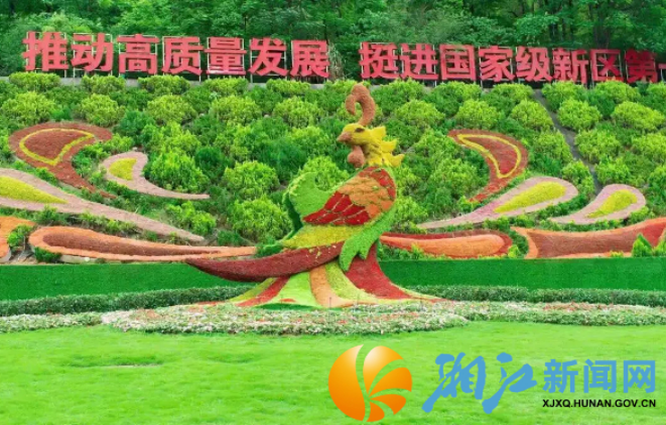 花团锦簇庆“五一” 精细管护提品质
