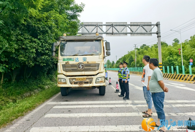 湖南湘江新区开展“路政宣传月”专题活动