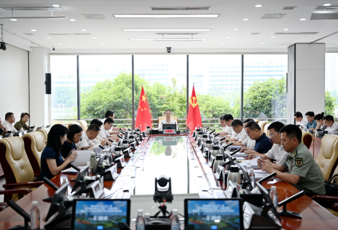湖南湘江新区党工委理论学习中心组开展集体学习