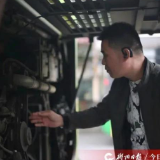 创文故事 | 李伟斌：“方寸”公交里的文明天地