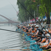 组图丨开赛！千名垂钓者齐聚临湘长安河畔，挥杆竞逐百万大奖