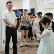 视频丨“可看、可玩、可学” 岳阳楼区“超少年”视觉艺术展开幕