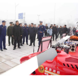 谢卫江观摩高层建筑灭火救援综合演练