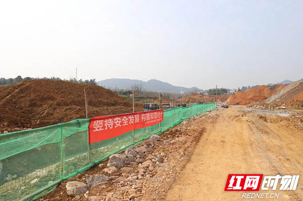 香泉湾安置基地盖板涵新建工程。