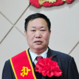 退役不褪色，执行愈执着 ——记新化法院执行战线钢铁战士康弟元