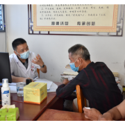 19岁少年迷恋手游患腰病 医生告诫不要经常半躺半卧