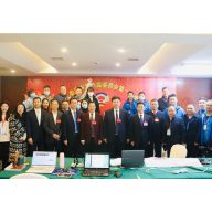 梁立坚看望娄底市政协六届一次会议驻会记者