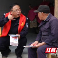 桂东警营服务队开展法制宣传进乡村志愿活动