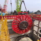 500吨“大家伙”入地37米 长沙过江隧道建设装“利齿