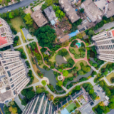 “三稳”基调不变 解决大城市“居不易”问题