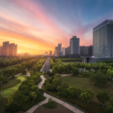 一行两会一局最新发声:维护楼市、股市、汇市健康发展