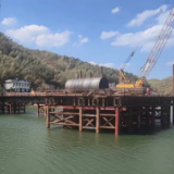 醴娄高速扩容项目测水大桥首根水中桩基完成灌注